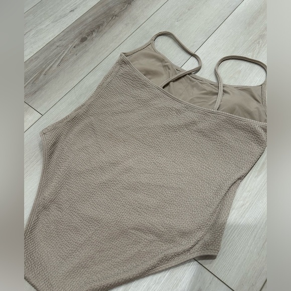 Monday Swim Bahamas One Piece- oat crinkle - Picture 4 of 5